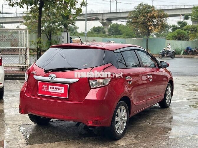 Yaris 1.3E nhập Thái- Giá 372 triệu