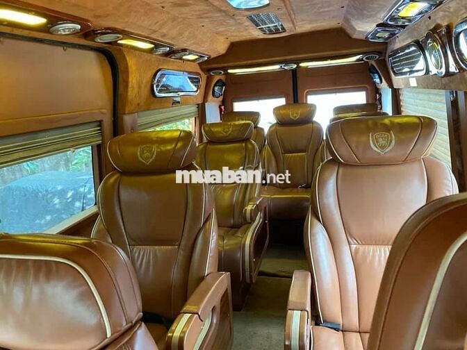 Transit 2017 Limousine 10 ghế VIP