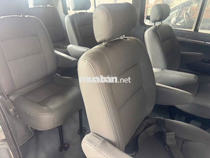 Xe 9 chỗ ko niên hạn