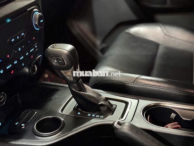 Ford Everest Titanium 4x2 2020 - 35000 km