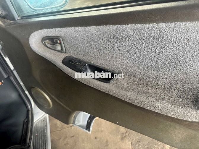 Xe 9 chỗ ko niên hạn