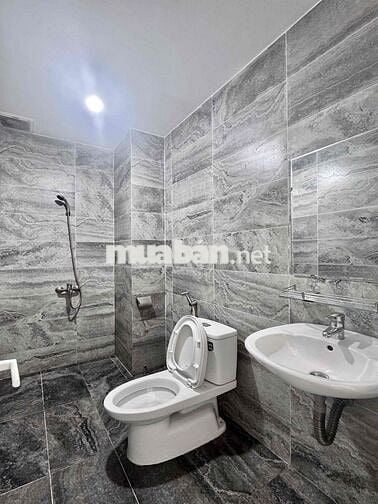 Nhà full nội thất giá cực rẻ ngay ngã tư Phú Nhuận - Chợ Bà Chiểu