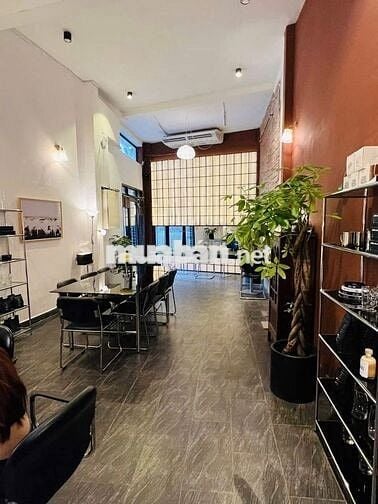 CHO THUÊ NHÀ ĐƯỜNG LÊ THÁNH TÔN, Q1, DT 4.2x16M NH 6M, 4 TẦNG, 45TR