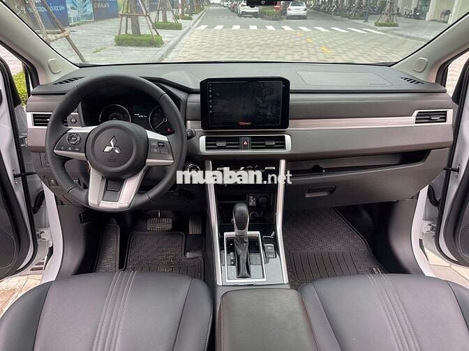 Xpander 2024 premium màu trắng