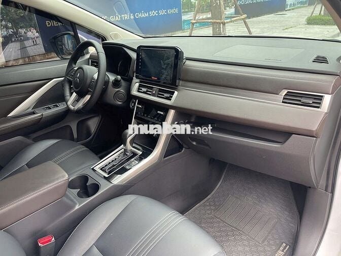 Xpander 2024 premium màu trắng