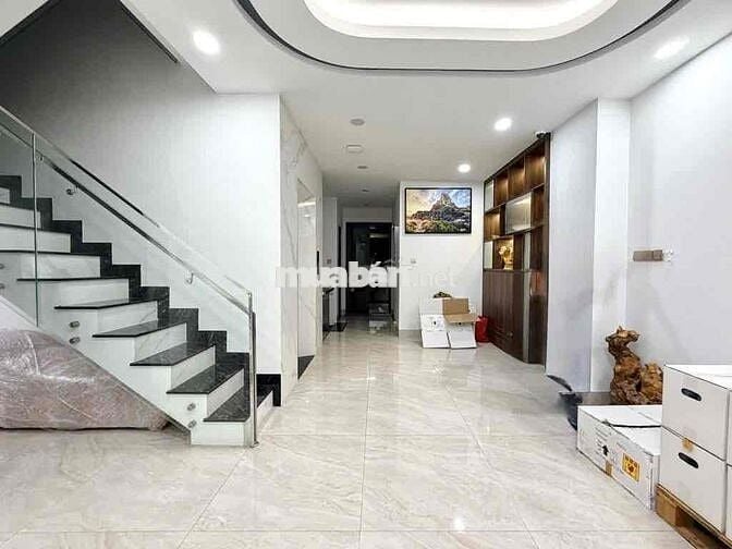 Nhà 117m2-8 tầng thang máy-Hẻm xe tải-Trần Bình Trọng