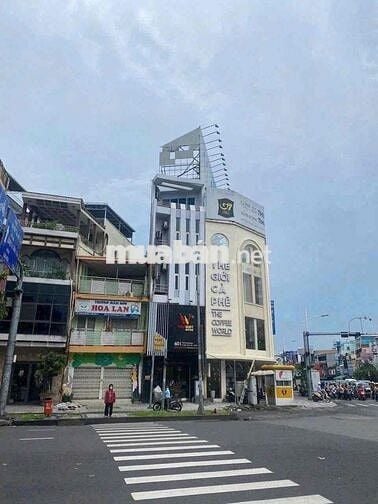 Bán gấp căn nhà góc Ngã Tư vị trí vàng đường Trần Hưng Đạo quận 1