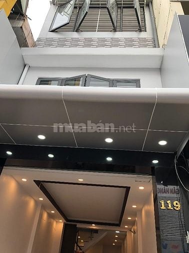 Cần cho thuê nhà nguyên căn mặt tiền gần chợ Phú nhuận 