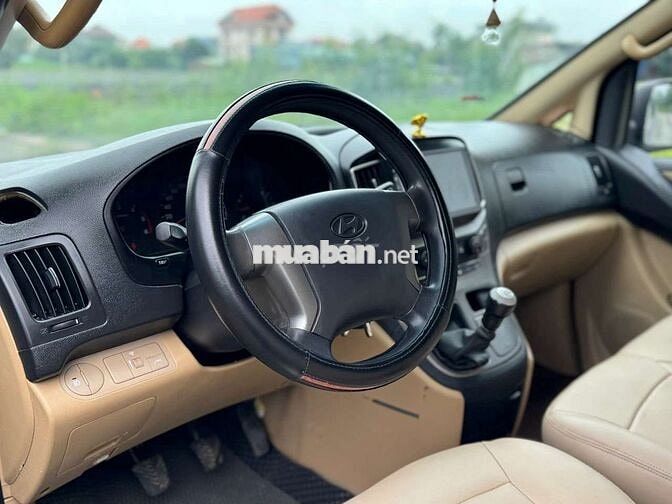 Ô tô Hyundai Starex số sàn 9 chổ máy dầu