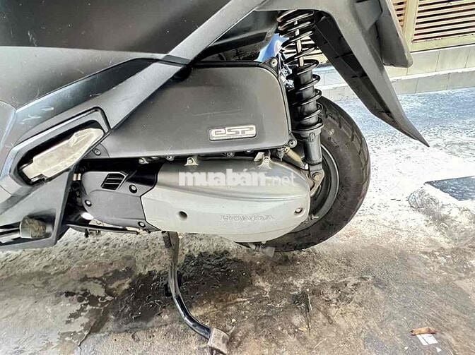 Gia đình cần bán Lead 125cc bản kỷ niệm 10 năm