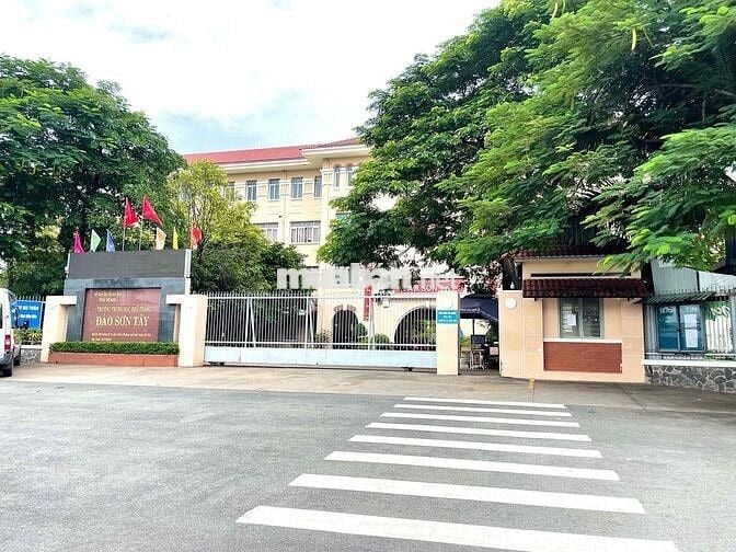 Nhà căn góc, HXH quay đầu, 3 tầng 4 ngủ, thiết kế hiện đại, hoàn công