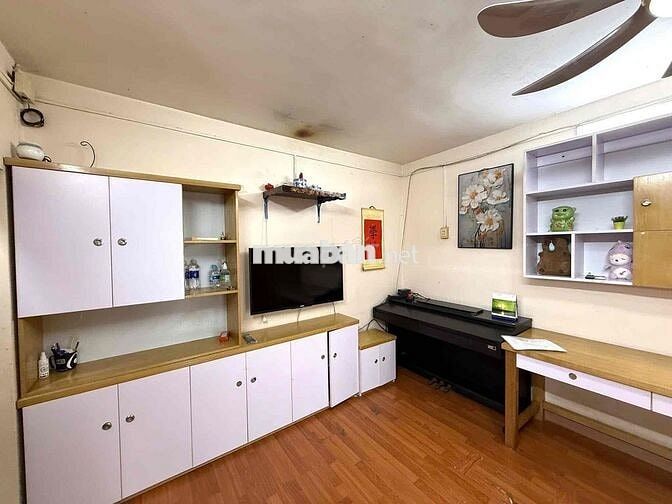 Bán căn hộ tập thể 60m2 Kim Giang 2pn full nội thất giá 3.x tỷ Bán căn hộ tập thể 60m2 Kim Giang 2pn full nội thất giá 3.x tỷ