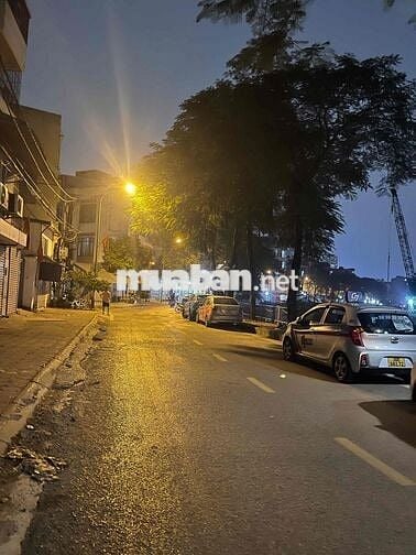 Bán nhà Lô Góc tại Giáp Bát , diện tích 52m2, sổ đỏ chính chủ, Bán nhà Lô Góc tại Giáp Bát , diện tích 52m2, sổ đỏ chính chủ,