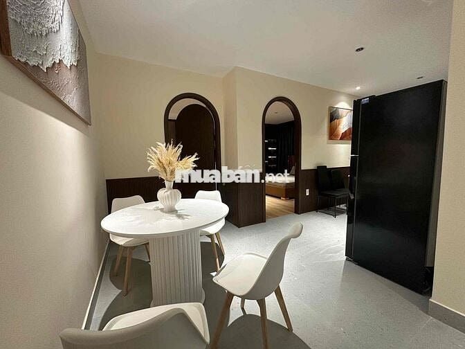 Toạ Lạt Trên Trục Đường Chính Phạm Văn Đồng . Bình Thạnh