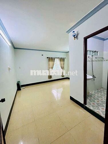 NHÀ CHO THUÊ:
TRỆT 1 LỬNG 2 LẦU
- CÓ NỘI THẤT TRỤC CHÍNH KDC HƯNG PHÚ