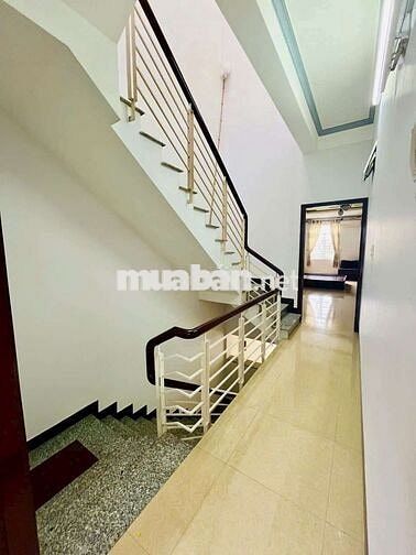 NHÀ CHO THUÊ:
TRỆT 1 LỬNG 2 LẦU
- CÓ NỘI THẤT TRỤC CHÍNH KDC HƯNG PHÚ