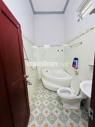 NHÀ CHO THUÊ:
TRỆT 1 LỬNG 2 LẦU
- CÓ NỘI THẤT TRỤC CHÍNH KDC HƯNG PHÚ