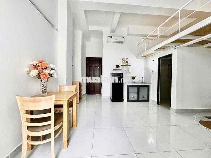 Cho Thuê Căn Hộ Có Gác Ban Công Mới Gần Etown Cộng Hoà Giá Rẻ