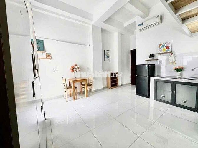 Cho Thuê Căn Hộ Có Gác Ban Công Mới Gần Etown Cộng Hoà Giá Rẻ