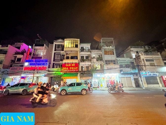 BÁN NHÀ MẶT TIỀN : 17  ÔNG ÍCH KHIÊM - P. 10 - Q. 11 - TPHCM