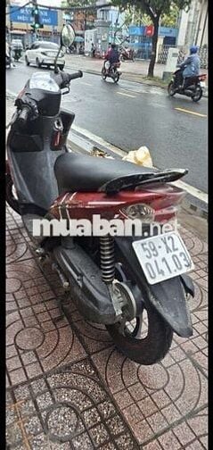 Xe máy Yamaha Ultimo màu đỏ xám sản xuất 2011