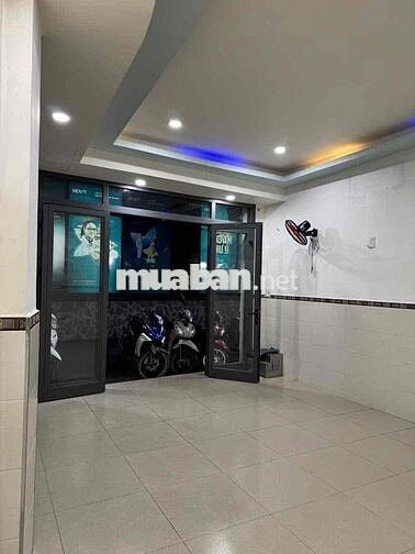 Nhà Thuê Hẻm 1/ luỹ bán bích.DT:4 X 9m kết cấu cấp 4 Trống suốt 1WC