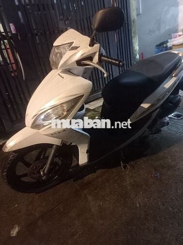 Xe nhà đi Vision 2013 Nguyên Zin, máy êm ru