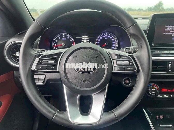 Kia Cerato 2020 2.0 AT Premium - 50000 km