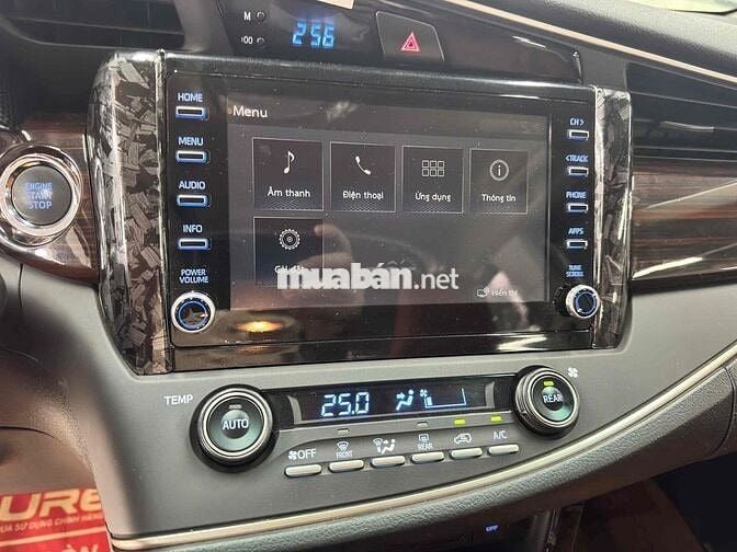 Toyota Innova G số tự động 2023 màu trắng xe zin