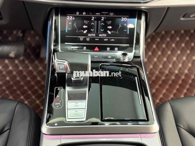 Audi Q8 2021 55 TFSI quattro - 17,000 km