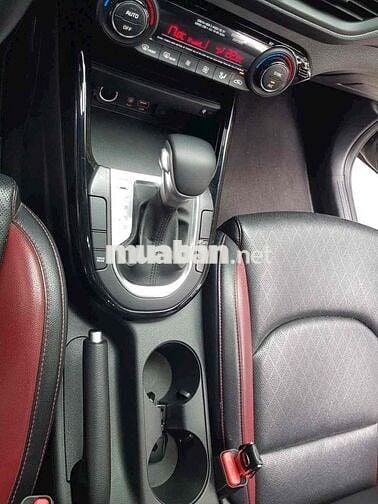 Kia Cerato 2020 2.0 AT Premium - 50000 km