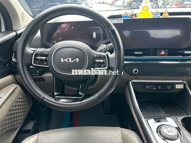 Kia Carnival 2.2D Premium 8 chỗ 2024 - 72000km