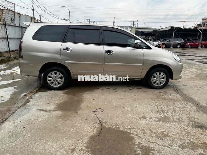 Toyota Innova 2011 V - 131000 km