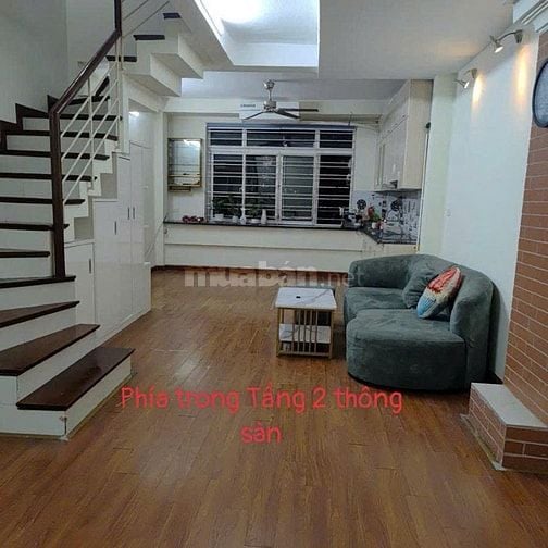 Cho thuê nhà 5 tầng,view 3 hồ,oto đỗ trước cửa nhà số144/23B Quan Nhân