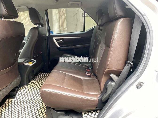 Toyota Fortuner 2020 máy xăng màu bạc xe zin chuẩn