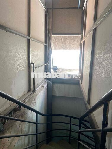 phòng tầng 3 đầy đủ nội thất giờ giấc tự do cửa vân tay