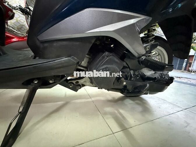 Xe máy Yamaha Luvias GTX màu xanh dương