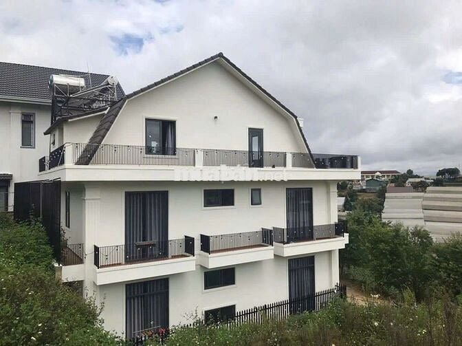 Bán Biệt Thự Trịnh Hoài Đức 213m2 Giá chỉ 10 Tỷ 500 triệu