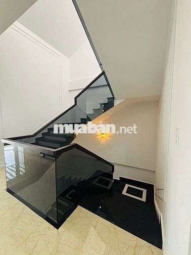 Bân Nhà Phố 2T- 5PN Đường Xe Hơi Phường 9 Đà Lạt