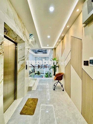 CHO THUÊ NHÀ MT 7 LẦU ĐỐI DIỆN SÂN GOLD TÂN SƠN P12 GÒ VẤP FULL NT CC