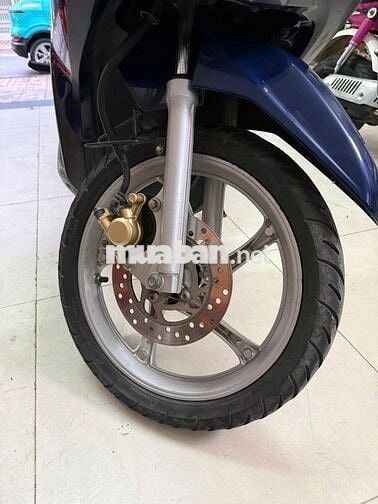Xe máy Yamaha Luvias GTX màu xanh dương