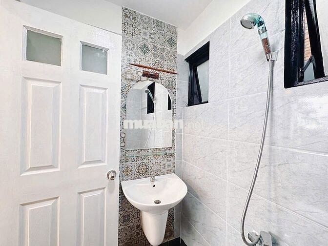 CĂN HỘ DỊCH VỤ 1PN – BAN CÔNG RỘNG – MÁY GIẶT RIÊNG – FULL NỘI THẤT