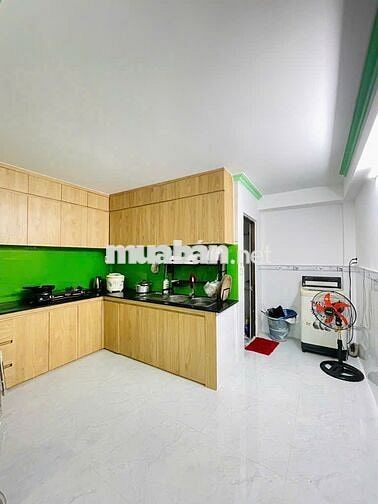 Vị trí đẹp quận 12, 48m , 3PN, 3WC, xe hơi Ngủ trong nhà.Liên quận 5p.