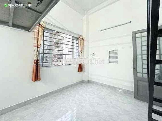 Phòng 1 trệt 1 lầu , Có cửa sổ trời , gần cầu phú mỹ quận 7