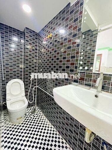 Vị trí đẹp quận 12, 48m , 3PN, 3WC, xe hơi Ngủ trong nhà.Liên quận 5p.