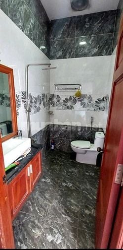 Bán nhà 5 Tầng Mặt tiền Trung Mỹ Tây, Q12