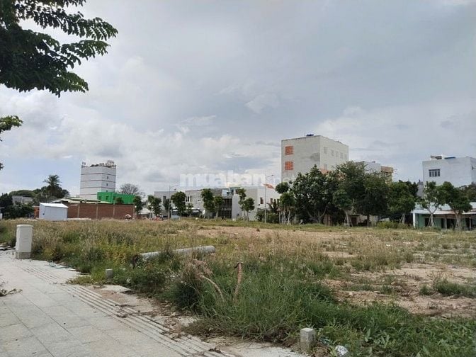 ĐẤT NỀN THUỘC LÕI TRUNG TÂM THÀNH PHỐ ĐÃ SẴN SỔ CÔNG CHỨNG TRONG NGÀY