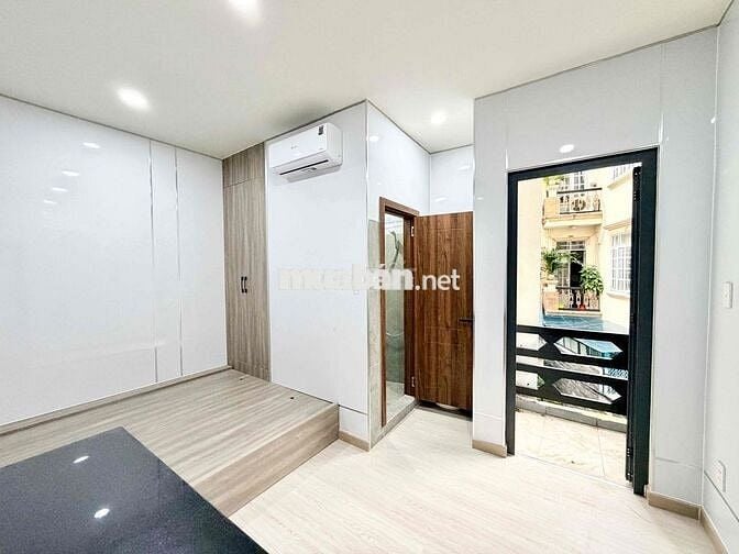 Phòng Ban Công - Cửa Sổ FullNT Mới 100% Ngay Phan Xích Long