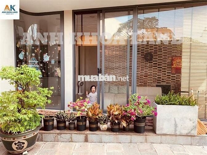 Nhà đẹp 3 tầng hẻm xe hơi đường số 8 P.Trường Thọ, 99,7m2 nở hậu 7,56m