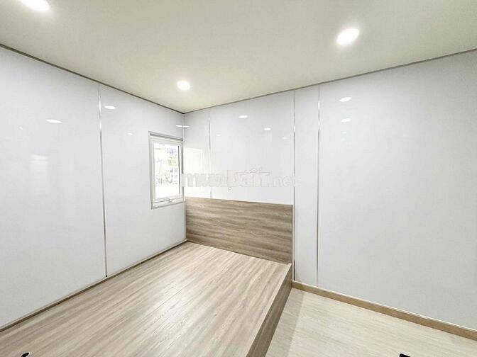 Phòng Ban Công - Cửa Sổ FullNT Mới 100% Ngay Phan Xích Long